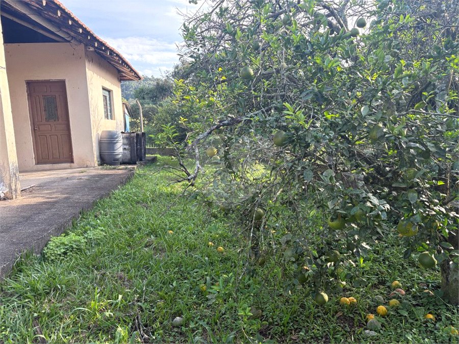 Sítio à venda com 3 quartos, sendo 1 suíte, no Centro, Guararema, SP