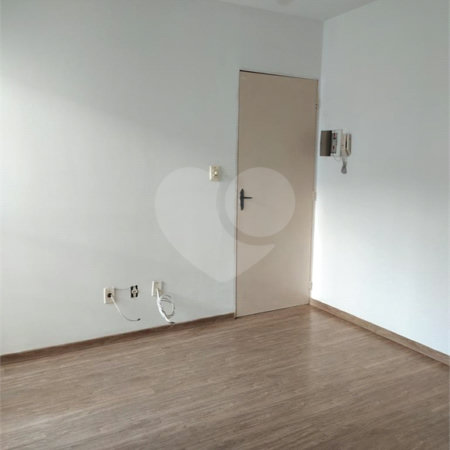 Apartamento à venda com 2 quartos em Lopes de Oliveira, Sorocaba, SP