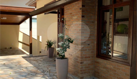 Casa à venda com 3 suítes no condomínio Parque Imperial da Cantareira, Mairiporã - SP