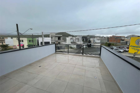 Sobrado à venda com 3 quartos, sendo 1 suíte, em Villa Di Cesar, Mogi das Cruzes, SP