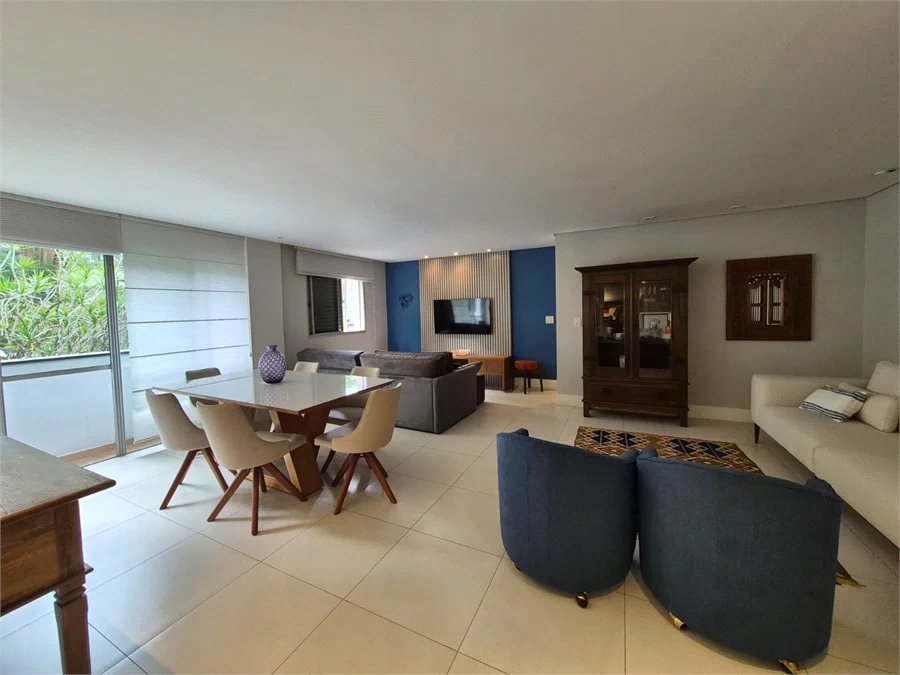 Apartamento à venda com 2 quartos, sendo 1 suíte, em Vila Andrade, São Paulo, SP