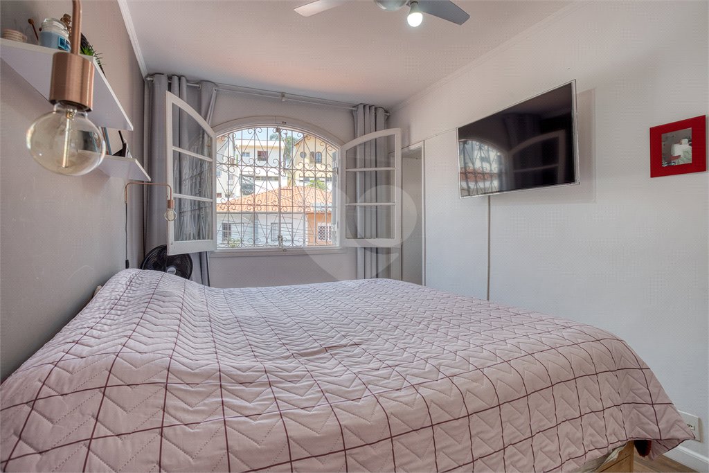 Sobrado à venda com 4 quartos, sendo 1 suíte, em Chácara Flora, São Paulo, SP