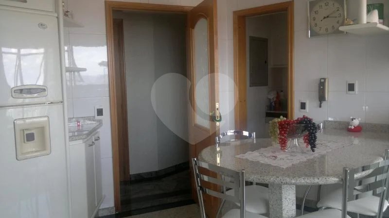 Cobertura à venda com 5 quartos, sendo 4 suítes, em Vila Paulicéia, São Paulo, SP
