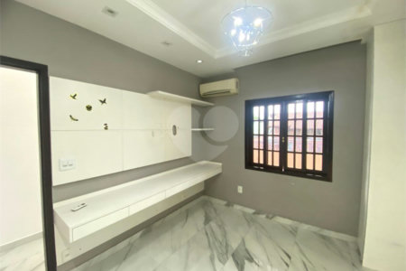 Casa à venda com 4 quartos, sendo 1 suíte, em Inhoaíba, Rio de Janeiro, RJ