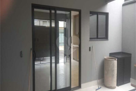 Casa Térrea à venda com 3 quartos, sendo 1 suíte, em Jardim Bom Sucesso, Indaiatuba, SP