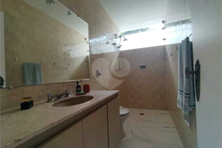 Sobrado à venda com 3 quartos, sendo 1 suíte,  em Brooklin Paulista, São Paulo, SP