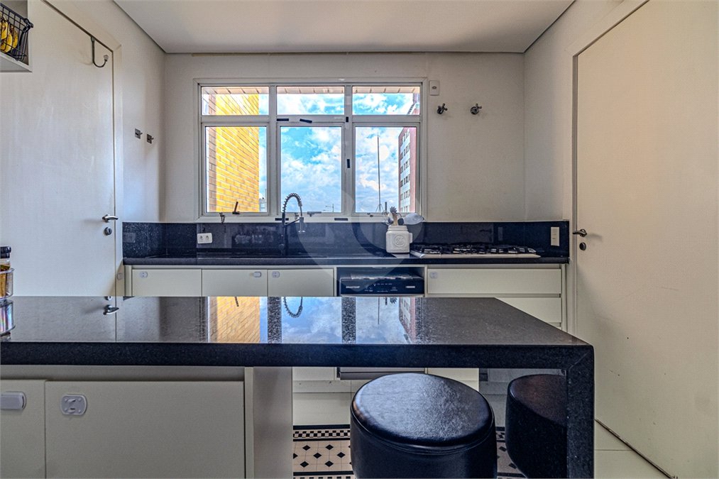 Apartamento à venda com 3 suítes em Vila Madalena, São Paulo, SP