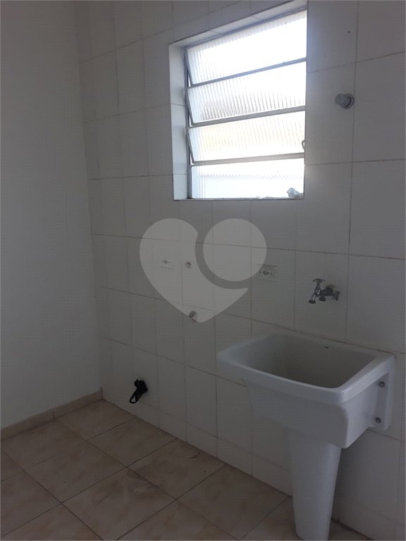 Sobrado para alugar com 3 quartos, sendo 1 suíte, em Esplanada Mendes Moraes, São Roque, SP