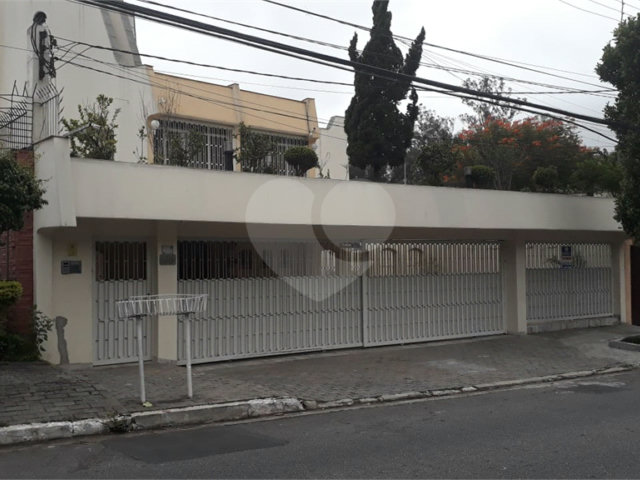 Sobrado à venda com 4 quartos, sendo 3 suítes,  em Santana, São Paulo, SP