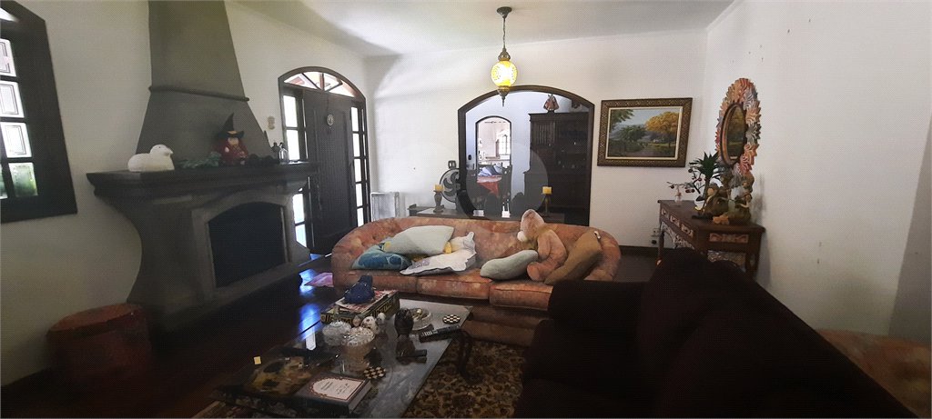 Casa à venda com 4 quartos, sendo 1 suíte, no condomínio Parque Imperial da Cantareira, Mairiporã - SP