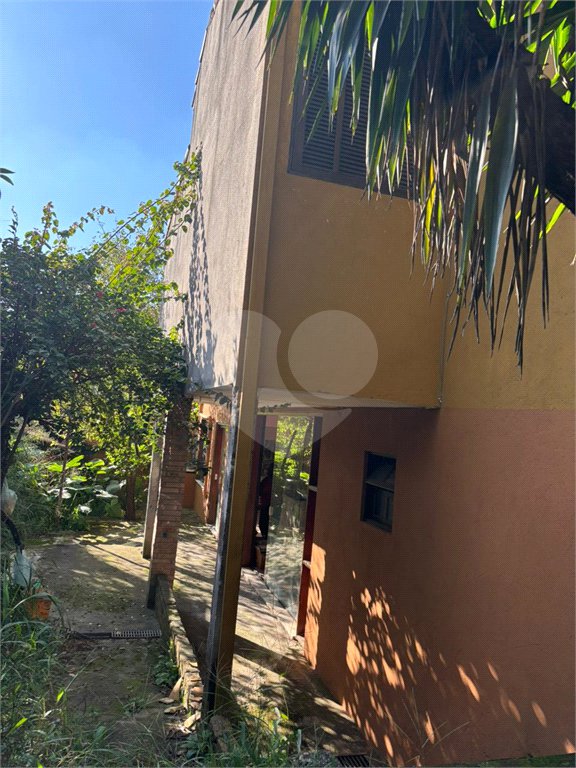 Sobrado à venda com 3 quartos, sendo 2 suítes, em Vila Correa, Ferraz de Vasconcelos, SP