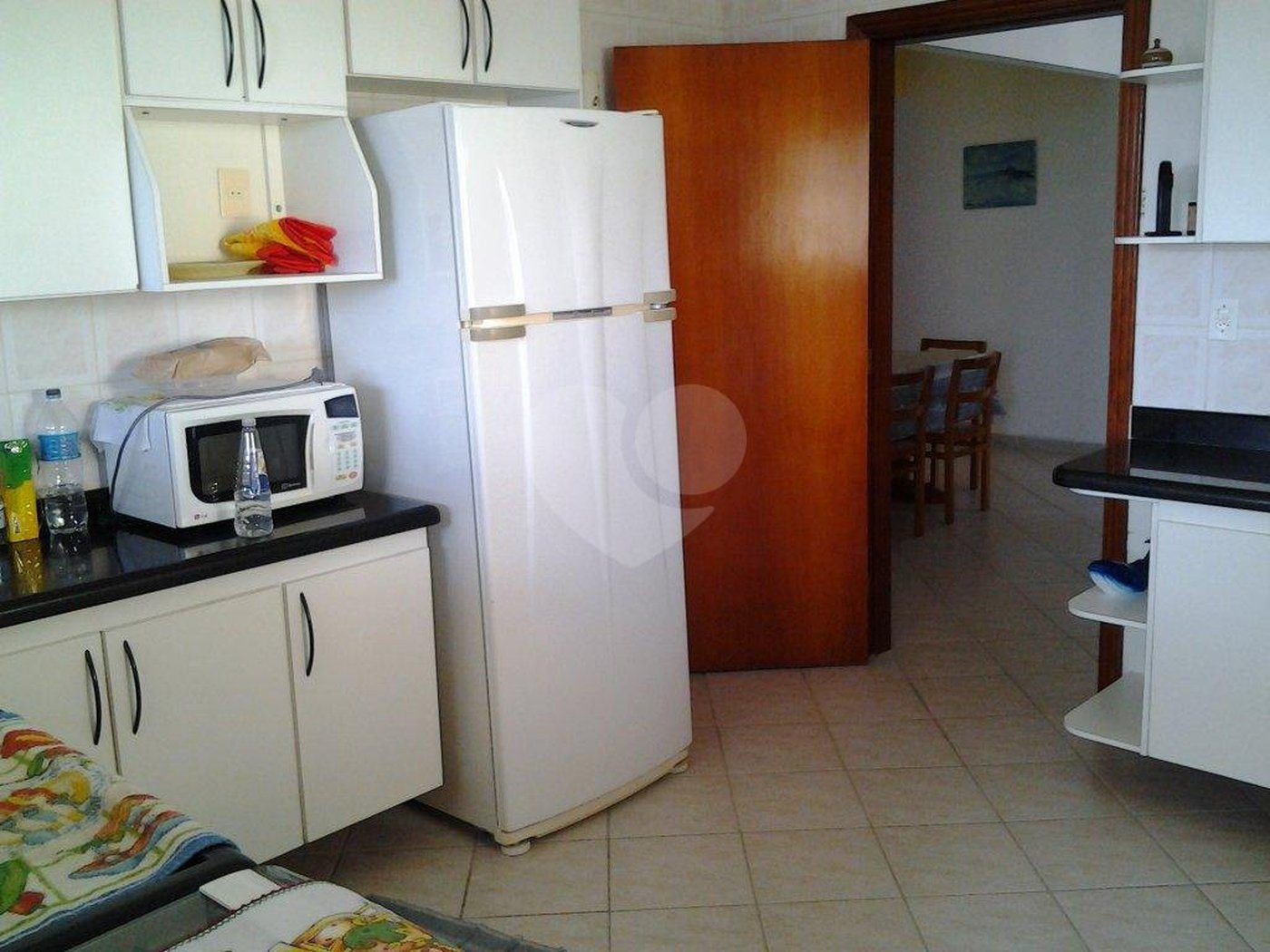 Apartamento à venda com 3 quartos, sendo 2 suítes, em Vila Tupi, Praia Grande, SP