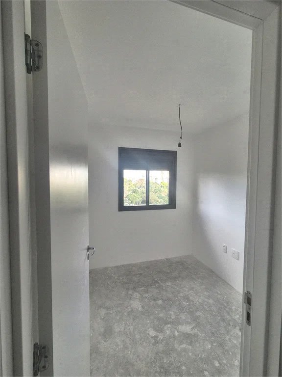 Apartamento à venda com 3 quartos, sendo 1 suíte, em Vila Anastácio, São Paulo, SP