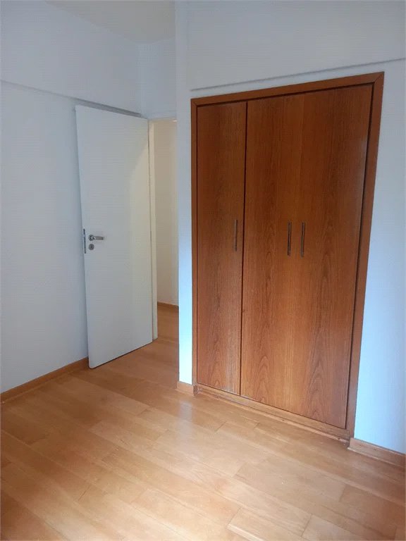 Apartamento à venda com 3 quartos, sendo 1 suíte, em Pinheiros, São Paulo, SP