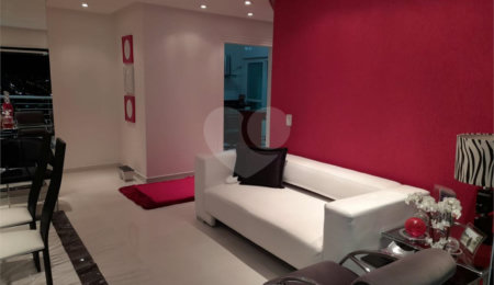 Apartamento à venda com 3 quartos, sendo 1 suíte,  no Centro, Mogi das Cruzes, SP