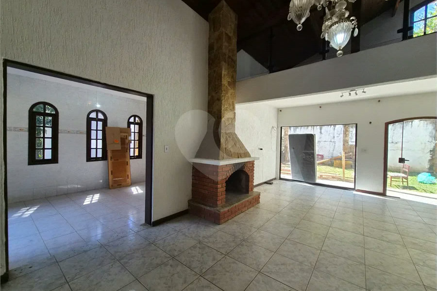 Casa à venda ou para alugar com 4 suítes no condomínio Parque Imperial da Cantareira, Mairiporã - SP