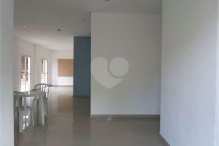 Apartamento à venda com 3 quartos, sendo 1 suíte, em Parque Reboucas, São Paulo, SP