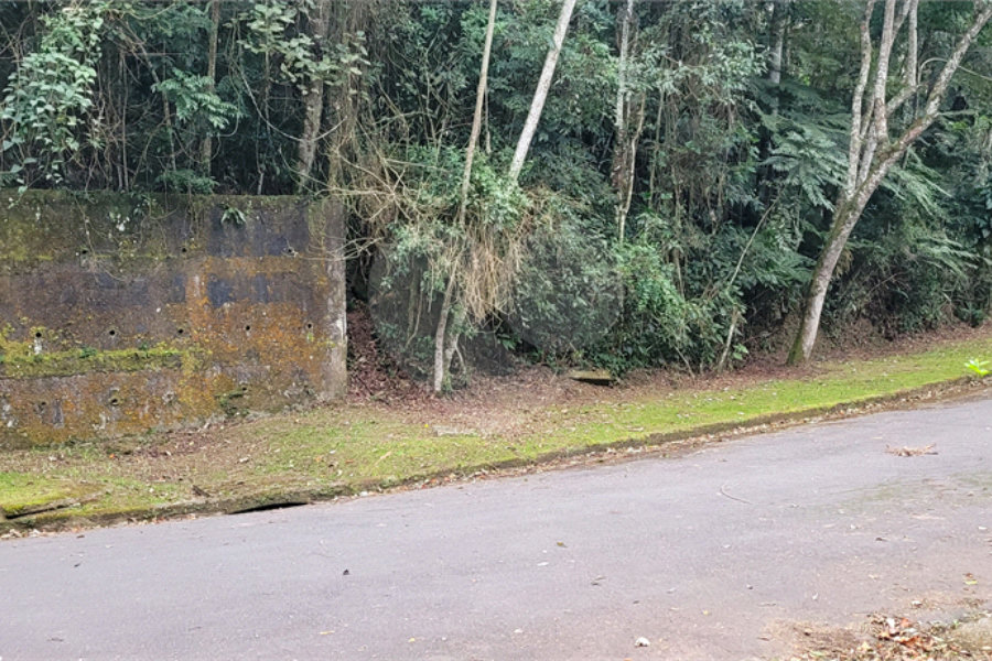 Terreno à venda no condomínio Alpes da Cantareira, Mairiporã - SP