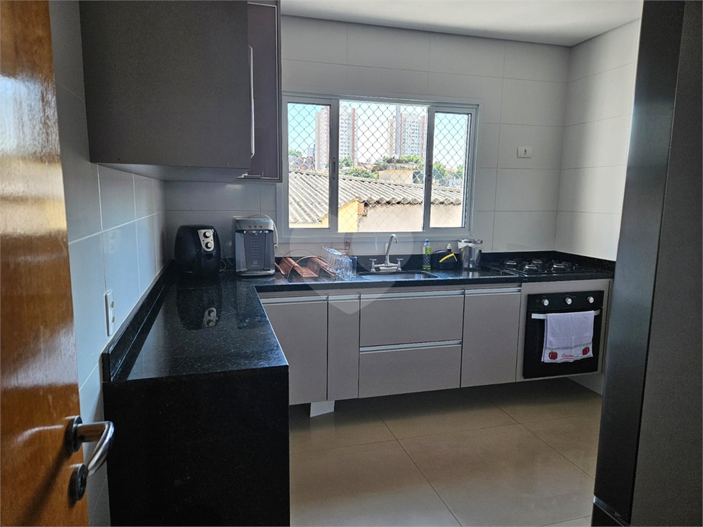 Casa à venda com 3 quartos, sendo 1 suíte, no condomínio Professora Romilde Nogueira de Sá, São Paulo - SP