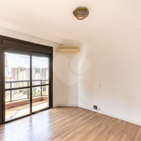 Apartamento à venda com 4 quartos, sendo 3 suítes, em Vila Andrade, São Paulo, SP