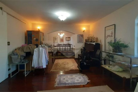 Casa à venda com 4 quartos, sendo 2 suítes, em MORUMBI, São Paulo, SP