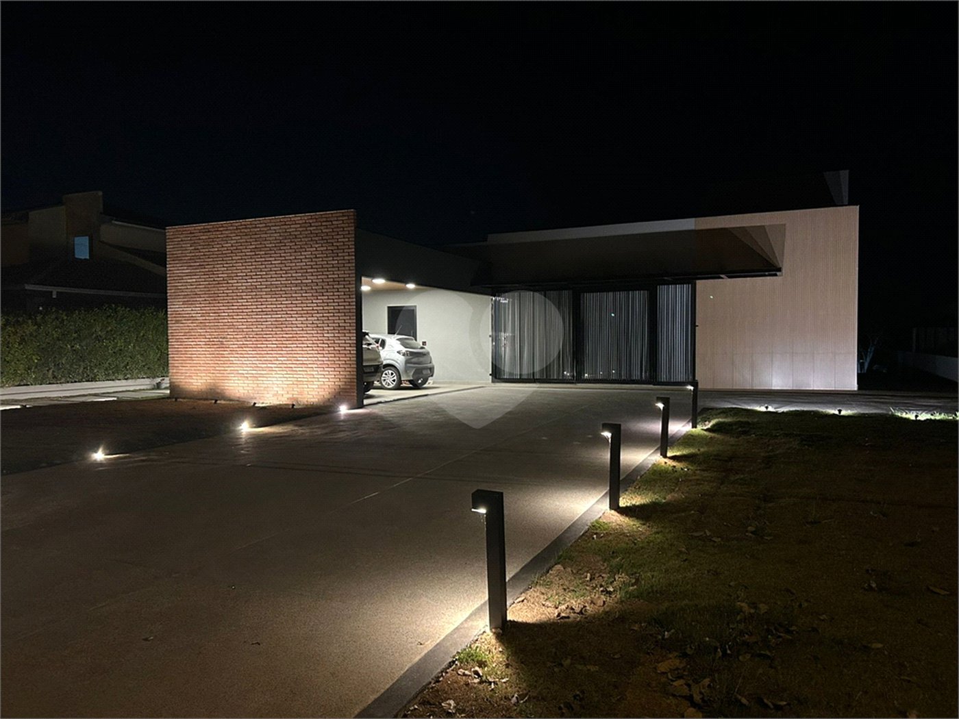Casa à venda com 3 quartos, sendo 2 suítes, no condomínio Terras de Mont Serrat, Salto - SP