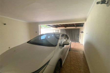 Casa à venda com 3 quartos, sendo 1 suíte, no Centro, Araraquara, SP