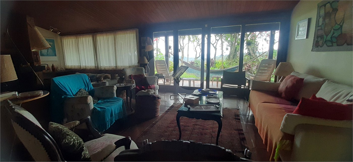 Casa Térrea à venda com 4 quartos, sendo 2 suítes, em Serra da Cantareira, Mairiporã, SP