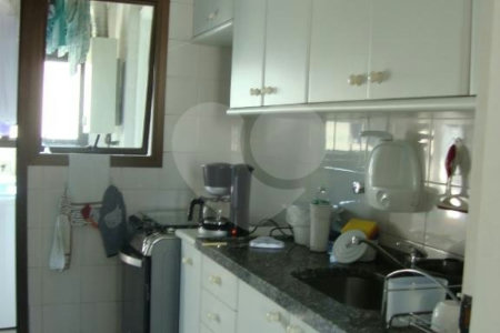 Apartamento à venda com 3 quartos, sendo 1 suíte,  em Pinheiros, São Paulo, SP