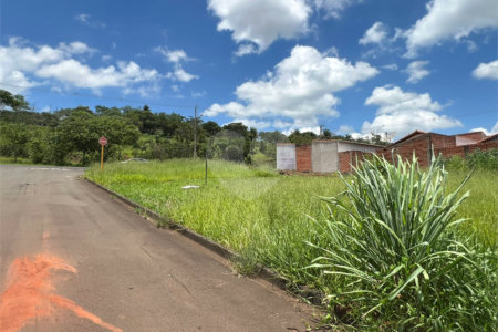 Terreno à Venda no Residencial Bosque dos Tamanduás – Descalvado/SP
