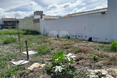 Terreno para venda no Parque dos Flamboyant em São Carlos.