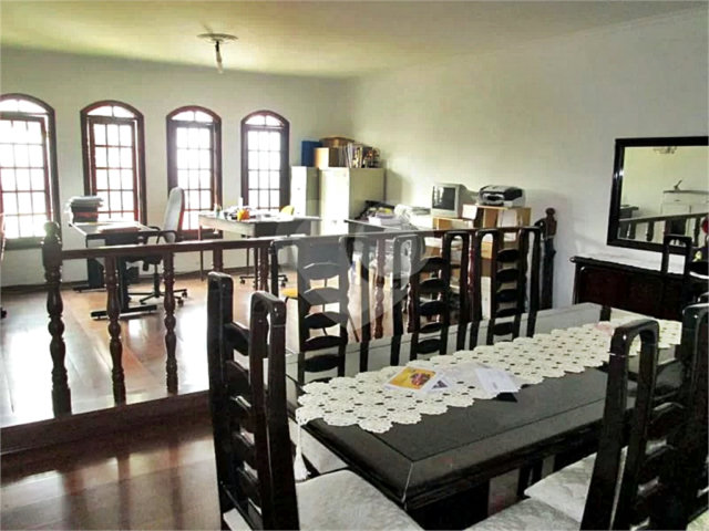 Sobrado à venda com 6 quartos, sendo 4 suítes,  em Vila Albertina, São Paulo, SP