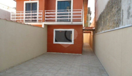 Sobrado à venda com 4 quartos, sendo 2 suítes,  em Vila Rosália, Guarulhos, SP