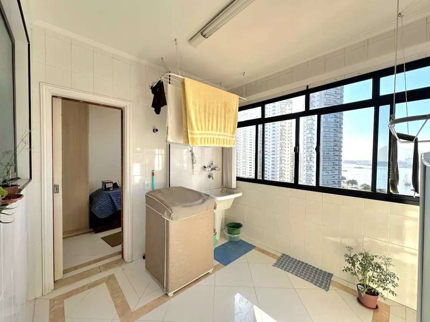Apartamento com 3 dormitórios à venda, 202 m² por R$ 2.400.000,00 - Ponta da Praia - Santos/SP