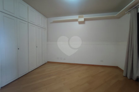 Apartamento à venda com 4 suítes em Moema, São Paulo, SP
