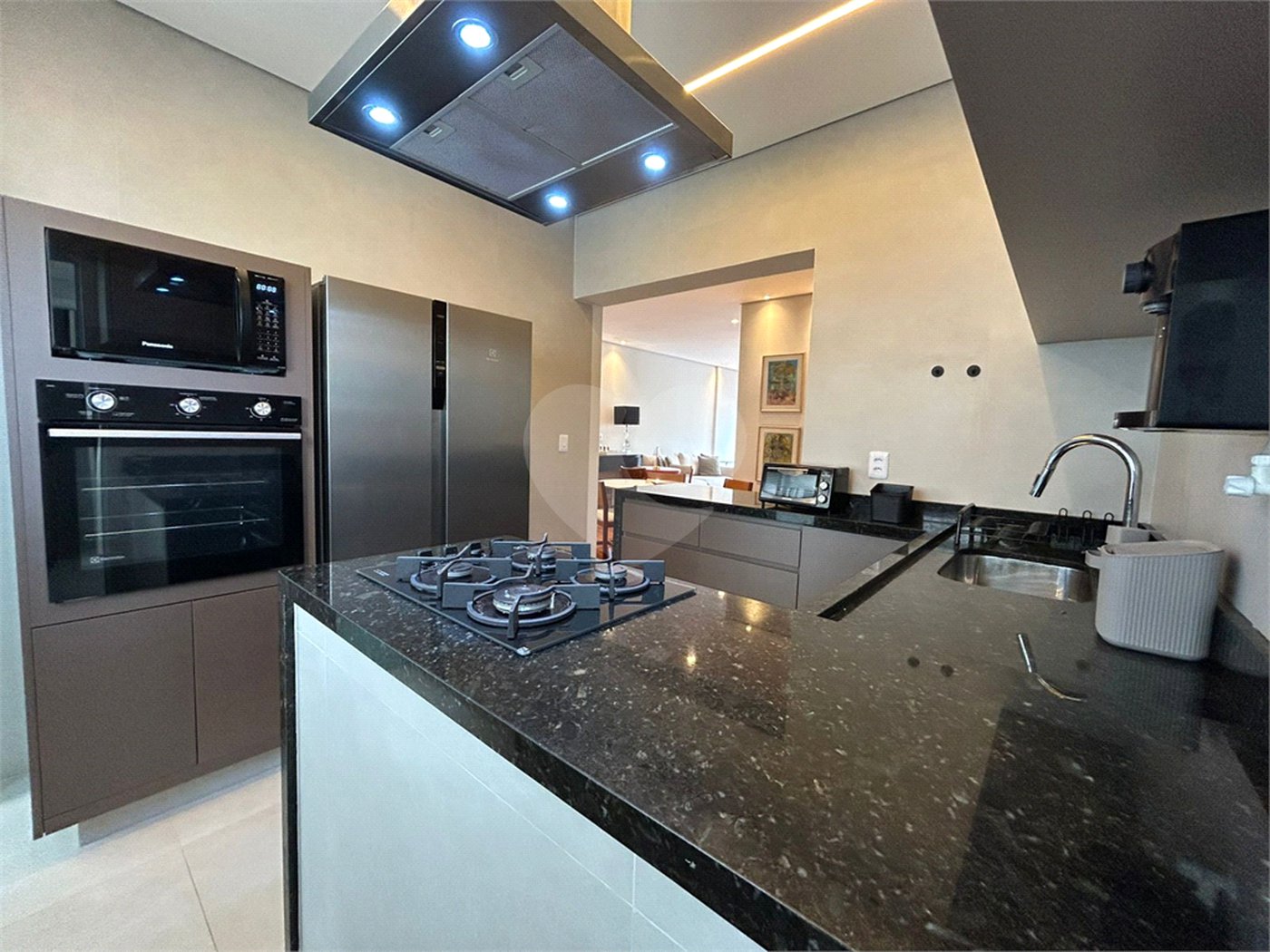 Apartamento à venda com 2 quartos, sendo 1 suíte, em Cerqueira César, São Paulo, SP