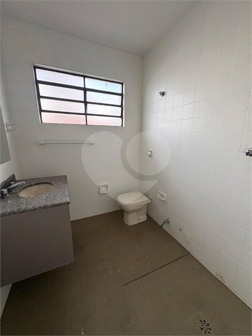 Sobrado à venda com 4 quartos, sendo 1 suíte,  em Vila Sônia, São Paulo, SP