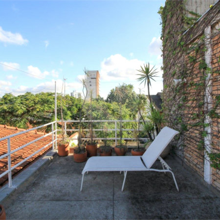 Casa à venda ou para alugar com 5 quartos, sendo 3 suítes, em Vila Madalena, São Paulo, SP