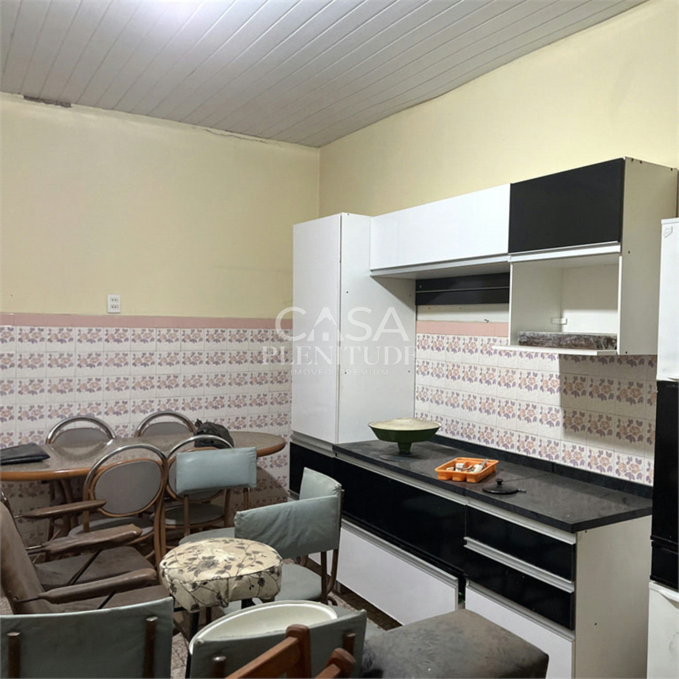 Casa Térrea à venda com 4 quartos, sendo 1 suíte,  em Vossoroca, Votorantim, SP