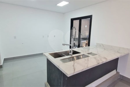 Casa à venda com 3 suítes no condomínio Reserva dos Vinhedos, Louveira - SP