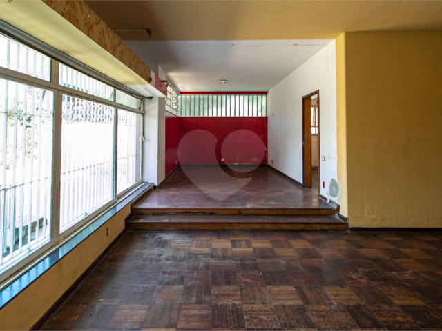 Casa Térrea à venda com 4 quartos, sendo 1 suíte,  em Brooklin Velho, São Paulo, SP