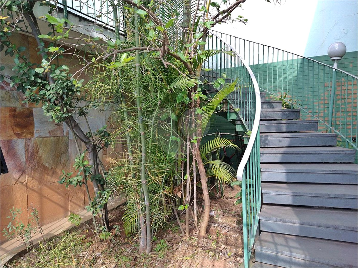 Casa à venda com 2 quartos, sendo 1 suíte, em Vila Comercial, São Paulo, SP