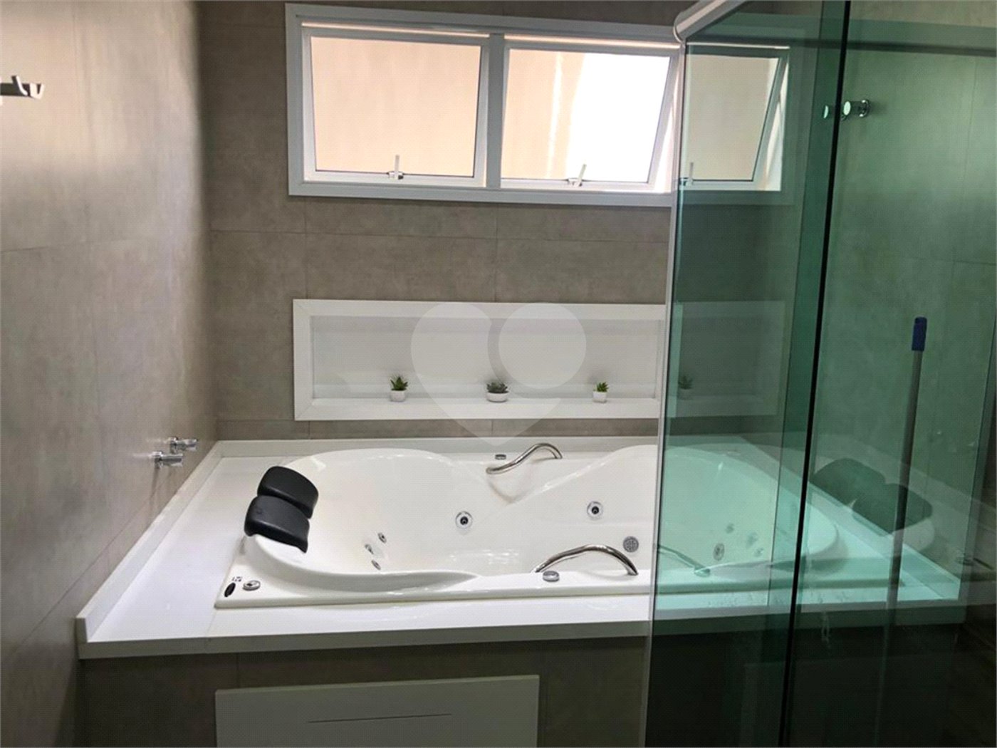 Casa à venda com 3 suítes no condomínio Vila do Bosque, Sorocaba - SP