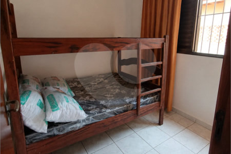 Casa à venda com 2 suítes, no condomínio Residencial Vitória Régia, Bertioga - SP