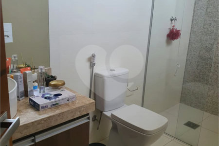 Casa à venda com 3 quartos, sendo 1 suíte, no Centro, Araraquara, SP