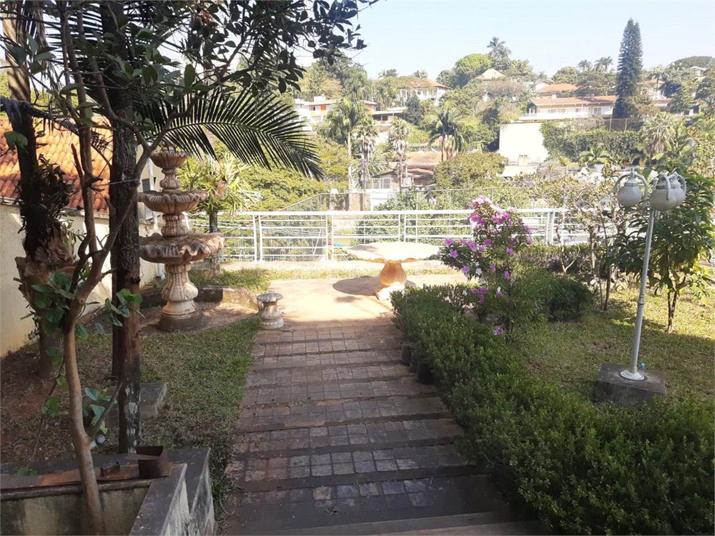 Casa à venda com 5 suítes em Jardim Leonor, São Paulo, SP