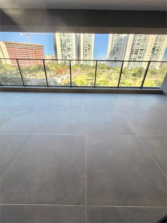Apartamento à venda com 4 quartos, sendo 3 suítes, em Água Branca, São Paulo, SP