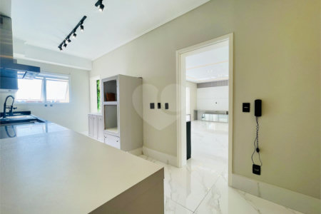 Apartamento à venda com 3 suítes em Vila Gilda, Santo André, SP