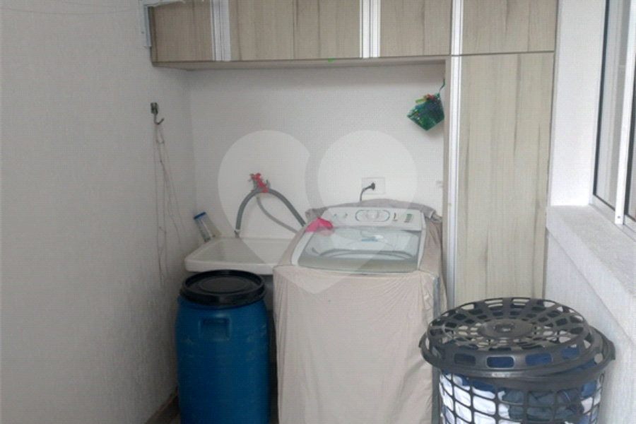 Casa à venda com 2 quartos, sendo 1 suíte, no condomínio Residencial Karen, São Paulo - SP