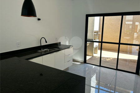 Casa à venda com 2 quartos, sendo 1 suíte,  no condomínio Residencial Marina, Itapetininga - SP